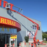 Kép 4/8 - Bérelhető Emelőkosaras utánfutó kezelőszemélyzettel