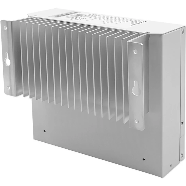 Qoltec inverter hátulja