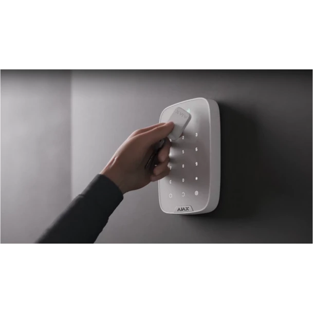 AJAX Keypad Plus - Vezeték nélküli érintés vezérelt kezelő panel, RFID olvasóval - Fehér