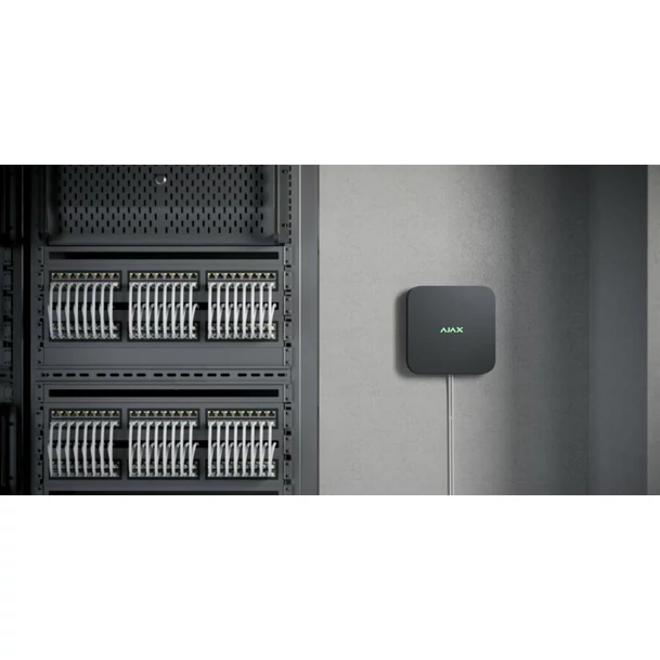 AJAX NVR BL - 8 Csatornás hálózati rögzítő - Fekete +4db Dahua 4Mpx-es IP kamera